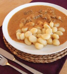 Beef goulash with sour cream