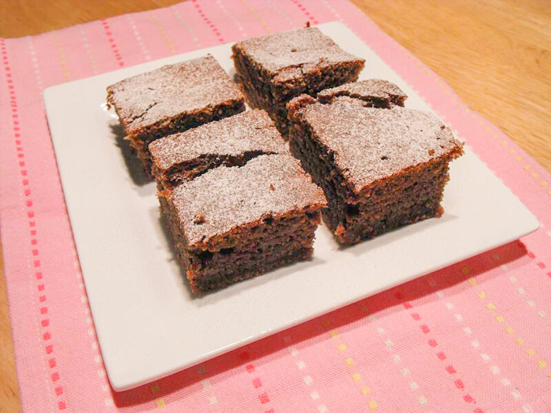 Chocolate-and-banana-squares-recipe-irelandcooks