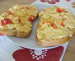 Eggs on toast