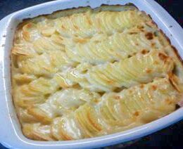 Ham, leek and potato pie