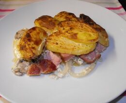 Potato, mushroom and ham bake