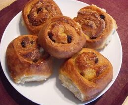 Sultana buns