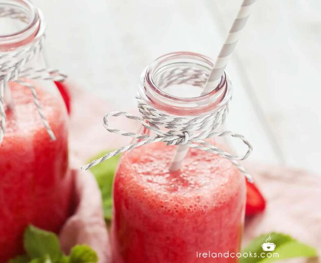 strawberry-mango-and-pear-smoothie-recipe-irelandcooks