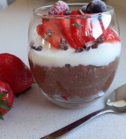 Chocolate chia pudding